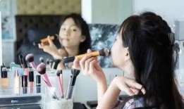 小女孩新皮肤爆料视频,小女孩神秘魅力全解析