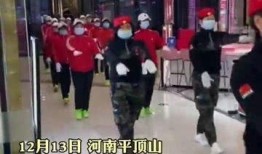 网友爆料电梯敲钟视频,揭秘神秘敲钟人身份之谜